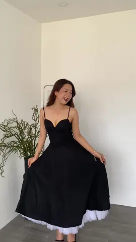 Replying to @Fayee Mangapis Christmas Princess ka talaga sa pasko👸✨ #christmasoutfit #holidayoutfit #dress #blackdress #yonaocaya #fyp #viral #trending 