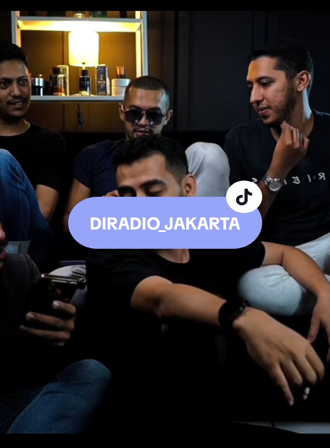 Only On DiRADIO JAKARTA #radio #tiktokradio #diradio_broadcast #singa #tiktokunivers #bimoo #request #gifttiktok #radioinsom #insomnia #laguhits #hits #jakarta #lagiviral #lagiviralditiktok 