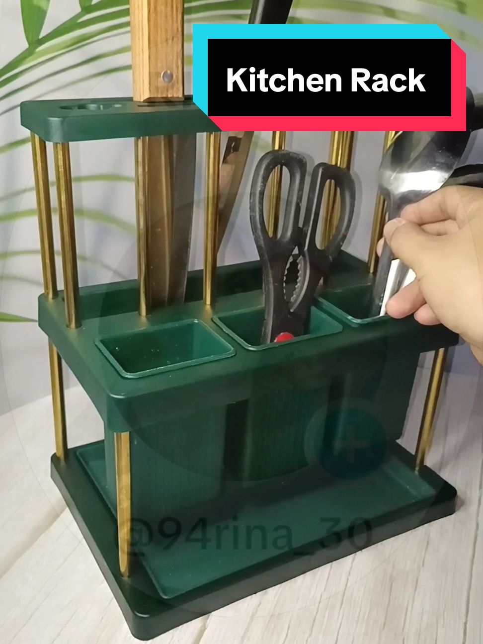 Cantik & kemas guna rak macam ni d dapur 😍 #cutleryrack #kitchenrack #spoonforkorganizer 