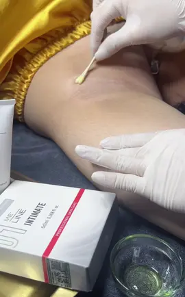 𝐇𝐨𝐚̣𝐭 𝐜𝐡𝐚̂́𝐭 𝐈𝐧𝐧𝐨 – 𝟎𝟏 𝐦𝐞𝐥𝐢𝐧𝐞 𝐢𝐧𝐭𝐢𝐦𝐚𝐭𝐞 ❣️ Peel nách trắng téc cái nách luôn đoá 😅 Nói chứ mấy bà đang tự ti về chiếc nách thâm sạm, sần sùi mà phân vân không biết dùng gì thì đâyyyy… Peel Intimate của Inno hơi bị đỉnhhh   Lưu ý dùm e peel nó hỗ trợ bong da , nên sau khi peel phải dùng dưỡng sáng thì mới thấy hiệu quả nha. Ai đam mê in bóc e hướng dẫn nèee 📖 𝐏𝐞𝐞𝐥 𝐌𝐄𝐋𝐈𝐍𝐄 sản phẩm được kiểm nghiệm lâm sàng từ viện nghiên cứu Innoaesthetics Tây Ban Nha . #Peel_khu_tham_nach #Peel_sang_nach #Inno