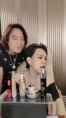 Nghe cho kỹ và rõ nhen 😊😊😊  #huongthi #myphamchinhhang #myphamthuanchay #nuochoa #mypham #nuochoanu #viethuongofficial #myphamtot #viethuong #nuochoanam 