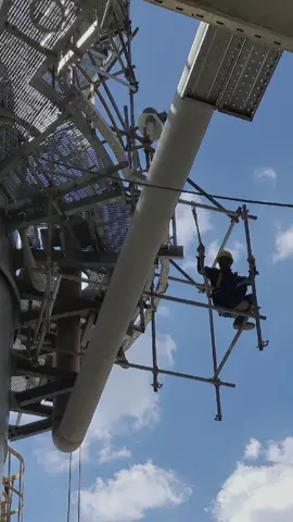 one day in 2020🌻 #hangingscaffold #scaffolderindonesia 