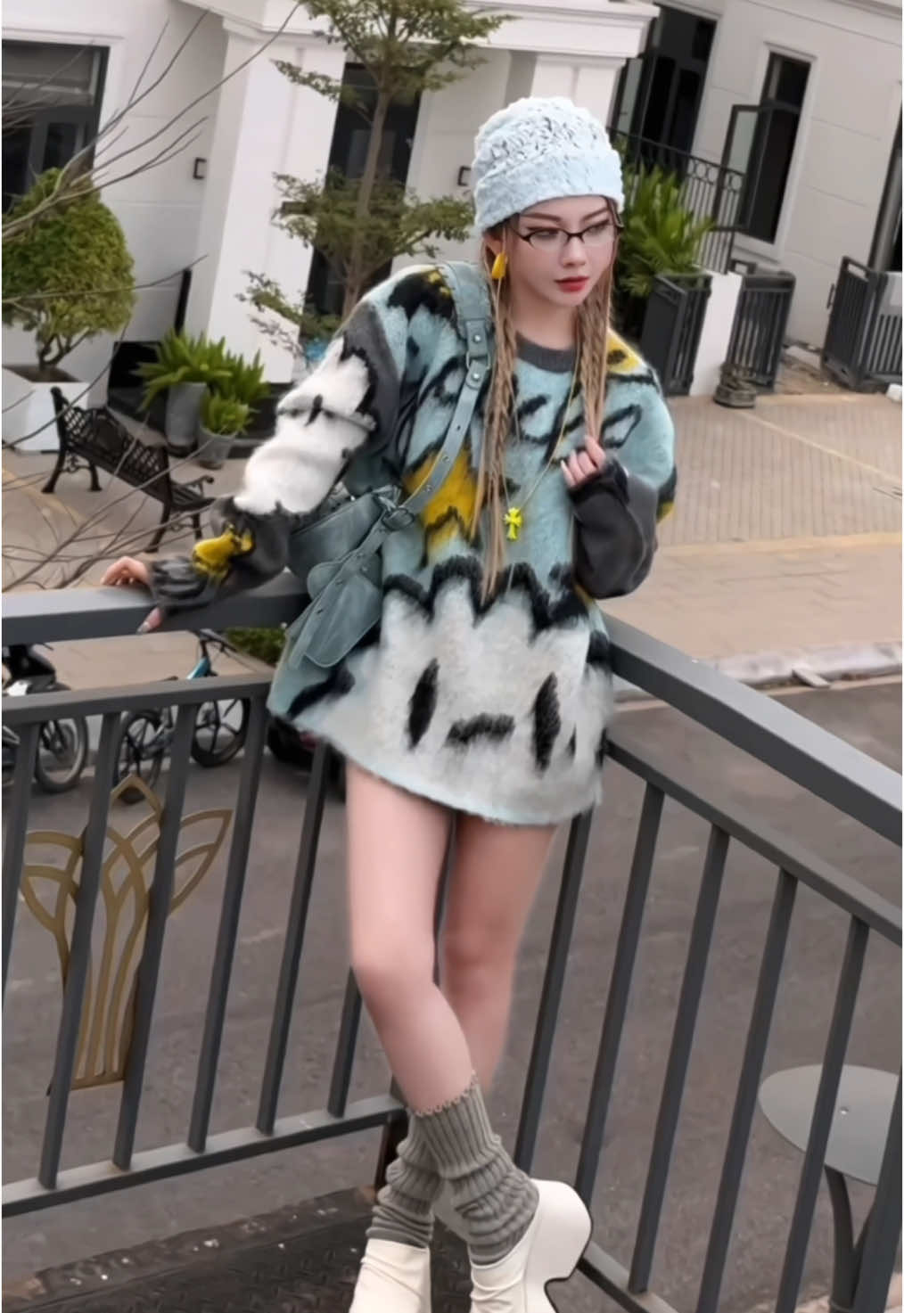 Thương anh chín đợi mười chờ. Con nào dám ngó em thờ nó luôn. @Phương Hà Thảo Nè #xuhuong #phtmacgi #xuhuongtiktok #phuonghathaoshop 