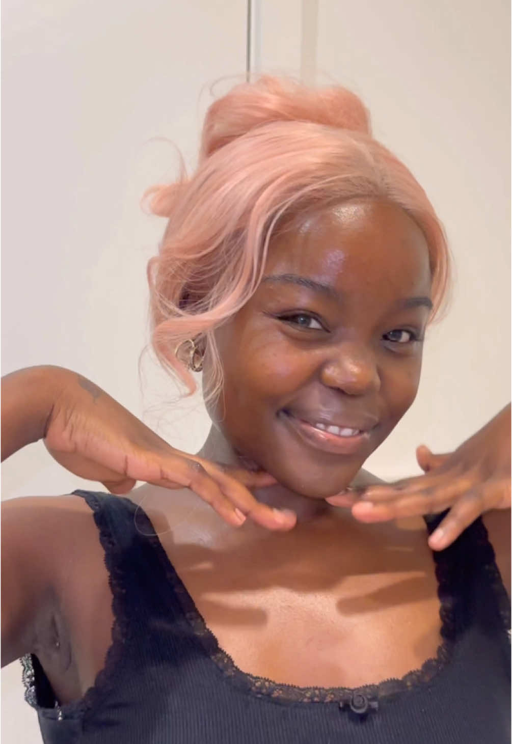 I started using @dermalogica Daily Microfoliant about a year ago and it’s been a game changer for my makeup application, dullness and uneven skin tone! It’s been my favourite skincare product since and I love that it’s powerful enough to make a visible difference in my skin but gentle enough for everyday use! Available at @MECCA #dermalogicapartner *ad