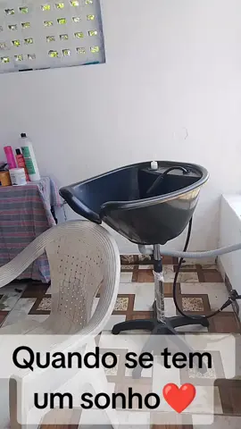 Quando se tem um Sonho e Deus já começa agir na sua vida 🥹 É do alicerce que constrói um Sonho❤️ Deus Obrigado por tudo 🙏  Simples mais com cheio de Amor para atender minhas princesas ❤️ #simples #salaodebeleza #salaodecabeleireiro #salaoemcasa #amor 