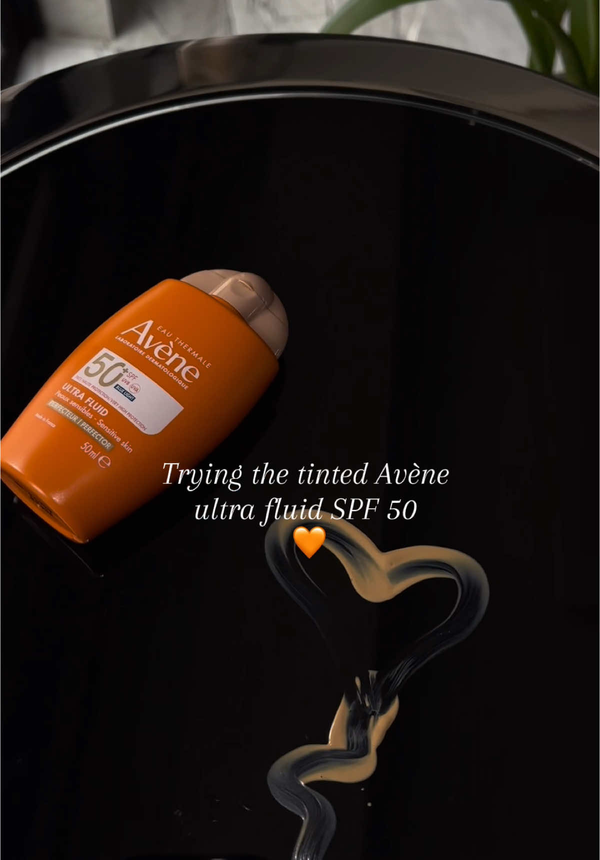 ✨🧡Elevate your skincare game with Avène Ultra Fluid Perfector!This multi-functional daily sunscreen not only defends against aging but also provides a lightweight feel that’s perfect for makeup. Its universal shade seamlessly blends with various skin tones, leaving your skin looking beautifully even and radiant. Protect and perfect your skin in one easy step!  This product is available at @clicksza and @dischem 🧡  #Avène #SkincareEssentials #aveneglow #avenesa #skinpioneer #aveneskinperfection #nakedpioneer