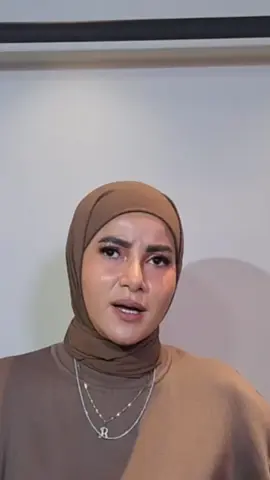 Olla Ramelan dukung Nikita Mirzani Untuk Vadel Bajideh agar ada efek jerah  #ollaramlan #nikitamirzani #vadelbadjideh #newsinside 