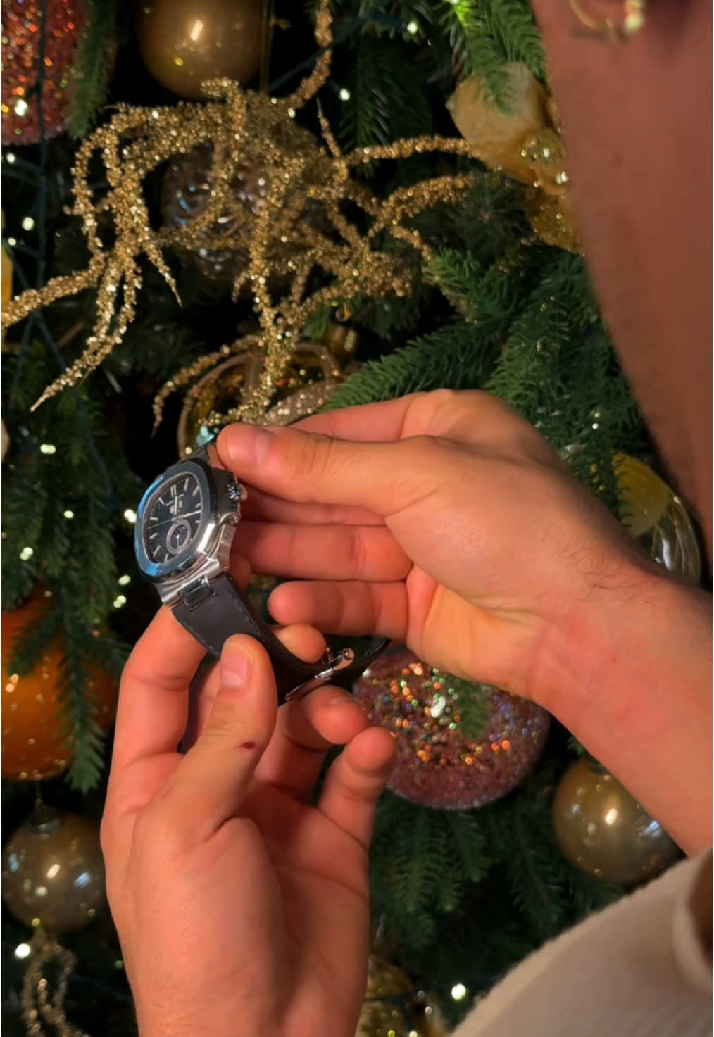 You get a Patek Philippe for Christmas from Astrua 🎄🎅🏻 #astrua1860 #luxurywatches #watches #christmas #christmastree #santa #presents #christmastiktok