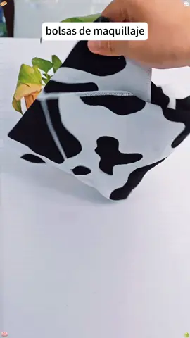 These towels are literally magic #towels #cosmeticbag #giftideas #giftgiving #tiktokshopblackfriday #falidealsforyou #tiktokshopholidayhaul #organization #travelprep