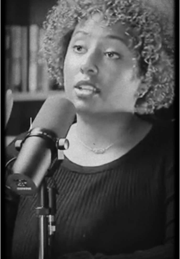 If you wanna change you need to see your future at the same times your past.... #alivepodcast #abrhamfantu #yedidyafantahun #personaldevelopment #commitment #amharicpodcast #lifelessons #tiktokethiopia #ኢትዮጵያ #changyourself 