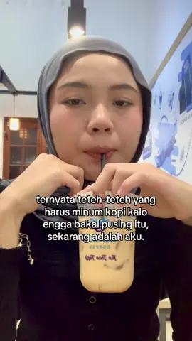 seberapa addict lo sama kopi? i’ll go first bangun tidur yg kucari adala kopiii wkwk #caffeineaddict #americano #fyp 