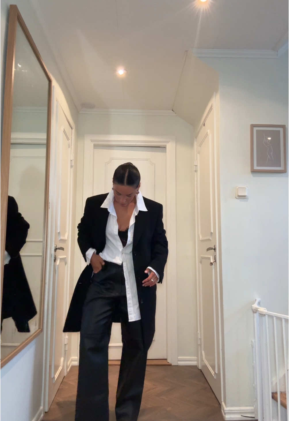 Borrowing my bf wool coat 👀 #scandinavianstyle #whatiwore #styleinspo #OOTD #scandistyle #everydayoutfit #winteroutfit #outfit 