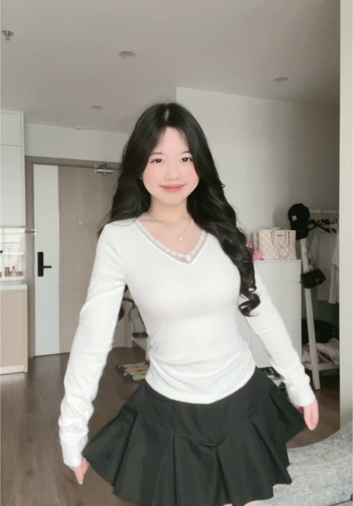 Ebee diện đồ đi họcc 😝