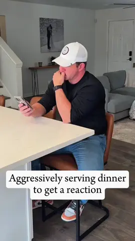 Is your meal like that?#scareprank #scarecam #scared #scare #foryou #couple #funny #funnyprank #virral #fyp #fypシ #haha 