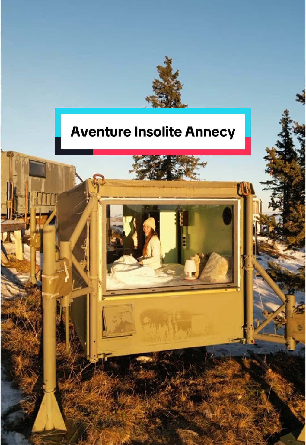 Qui a envie de passer la nuit ici ??  📍Shelters Experience 🥾 Accès :1 à 2h de marche avec 700m D+ sur un chemin facile et balisé.  ❄️ En raquette ou ski de rando l’hiver   Parking à 45min de route d’Annecy (à cote de Faverges) #SheltersExperience #Annecy #nuitinsolite 