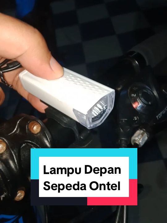Gowes malam-malam jadi menyenangkan dengan lampu depan sepeda ontel USB anti air cuma 10 ribuan #lampusepeda #lampusepedadepan #lampudepansepeda #lampusepedamurah #lampuledbelakangsepeda #fyp #fyppppppppppppppppppppppp 