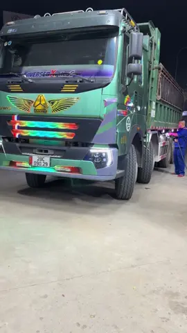 Cứ đều đặn 4 ngày làm hết 1 lon 