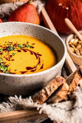 Be careful! Is there a hamster in a soup or the soup turns into a hamster? #madewithmagichour #magichourai #magichourillusions #pumpkin #vegetables #animals #cuteanimals #mouse  #trending #fyp #transformation #aiediting #trend 