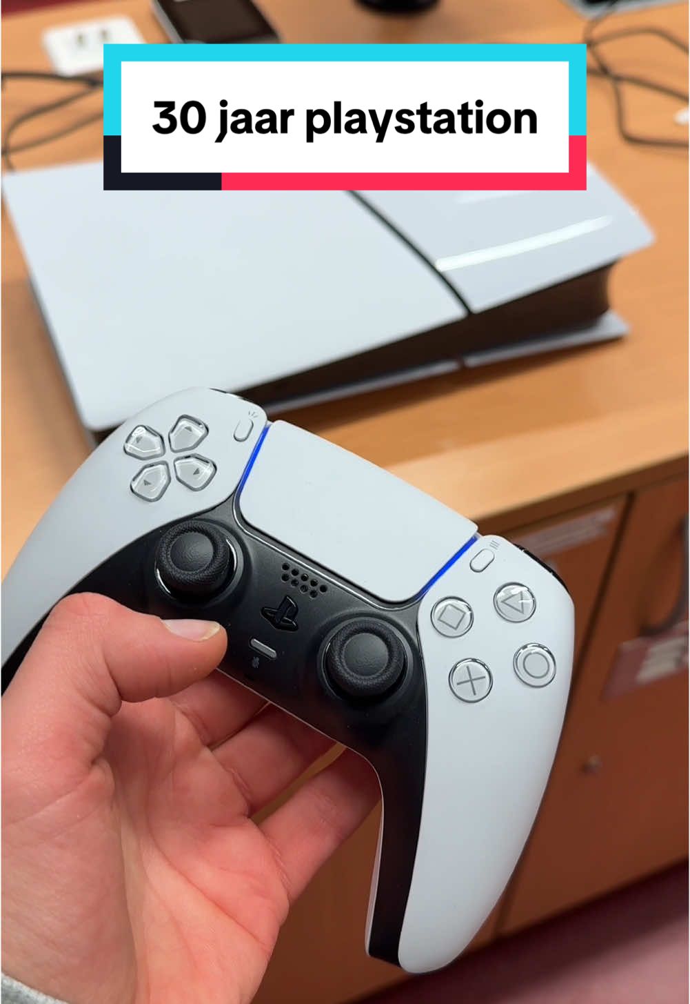 Publiciteit @playstation_be @ABCommunication  Wat is jouw mooiste herinnering in 30 jaar PlayStation? 🎮 #PS5 #playhasnolimits #30thanniversaryplaystation
