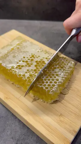 Would you try this raw honeycomb?🍯 it is nutrient-rich and tastes delicious! #rawhoneycomb #honey #honeycomb