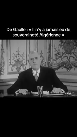 16/09/1959, discours du Général de Gaulle - « Je poserai la question aux Algériens, en tant qu'ils sont des individus. Car depuis que le monde est le monde, il n'y a jamais eu d'unité, ni à plus forte raison de souveraineté Algérienne. Carthaginois, romains, vandales, byzantins, arabes de Syrie, arabes de Cordoue, turcs, français. Ont tour à tour pénétré le pays sans qu'à aucun moment et d'aucune façon il y'ait eu un état Algérien. » #degaulle #france #algerie #algeria #politique #video #discours #archive #president 