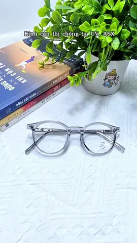 Mã này đẹp thiệt🥹 #kinhcan #kinhmat #kinhchongtiauv #kinhchonguv #matkinh #gongkinh #gongkinhcan #kinhnu #matkinhtuyetnhung #xuhuong