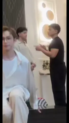 Ditoo Lang ang focus 🤩🤩🖤💚 Thank you ate jenny sa vid 🫶 @EDSSUE.Store @Niko Badayos  @Vrix Gallano @VRIX GALLANO DUMP @Christian Opao Martinez @chrstianmrtnz  #fyp #foryou #foryoupage #fypage #fypp #fypシ゚ #letslaughlaugh #vrix #vrixgallano #christianmartinez #vrixian #vrixtian #kilig #princess #yeobo 
