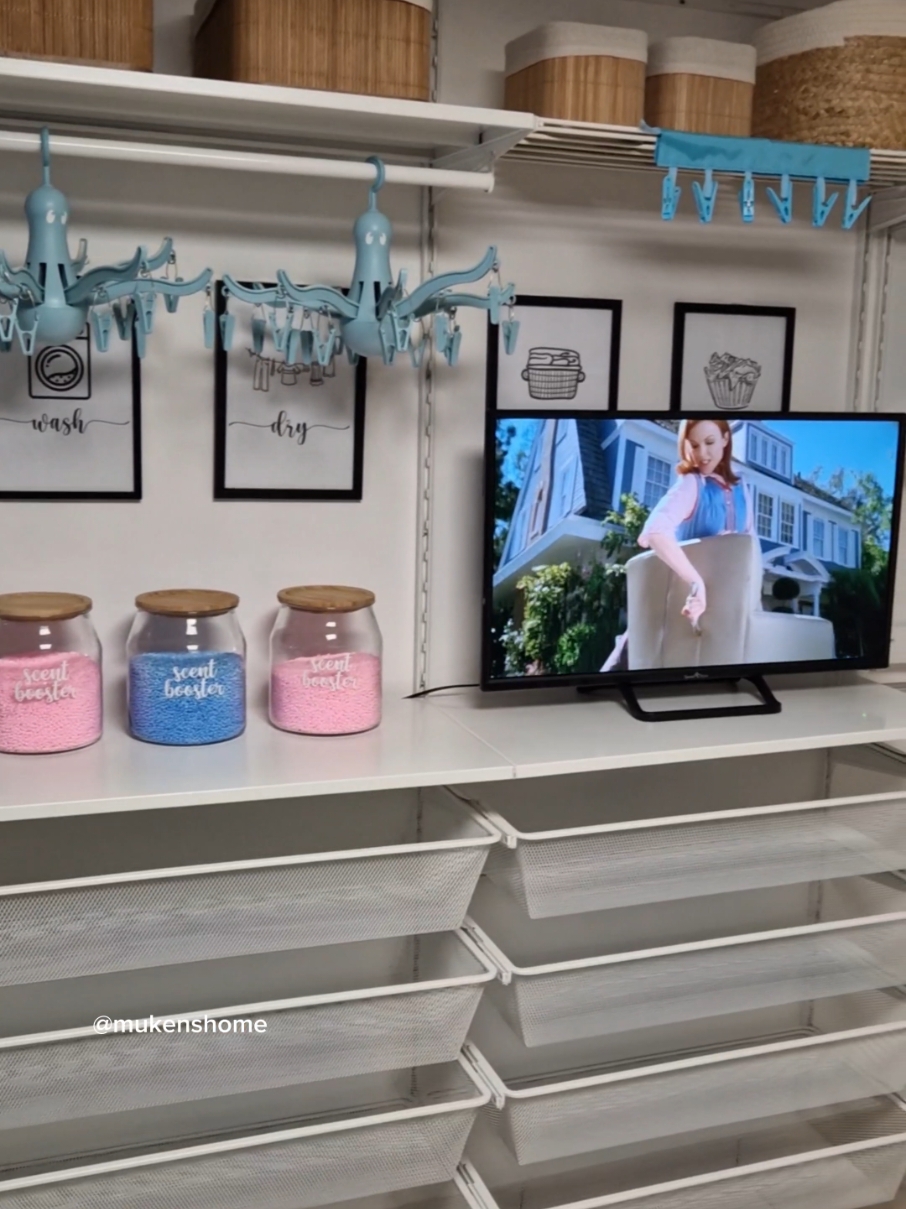 My problem is... I always want my house to look like no one lives in it ✨️💁🏻‍♀️ Do you have the same problem? 😆 #organizationtips #organizationideas #organization #organizationhacks #organizedhome #organized #laundryroom #pantry #wardrobe #rangement #organisation  Home organization ideas, Organized home inspo, Pantry organization ideas, Laundry room organization ideas, Rangement et organisation, Organisation buanderie, Organisation garde manger