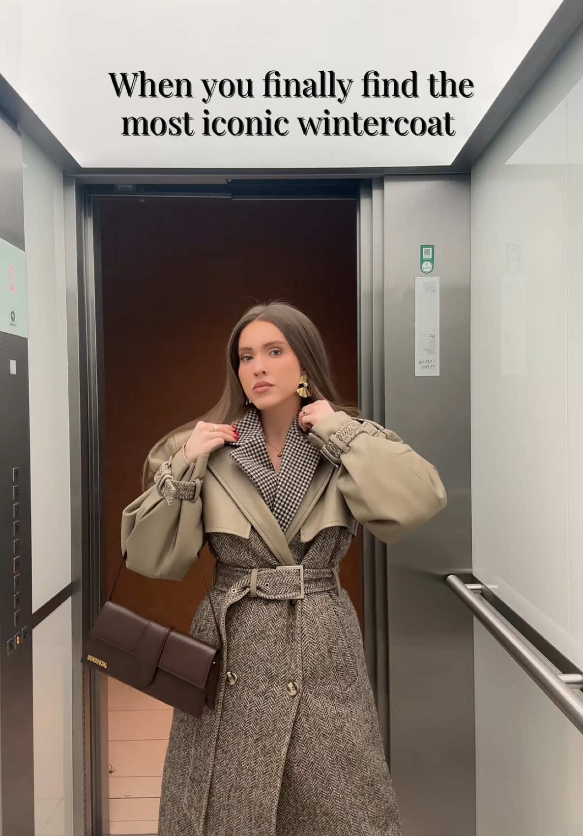 The MOST ICONIC wintercoat 🤩 #fashiontiktok #wintercoat #wintermantel 