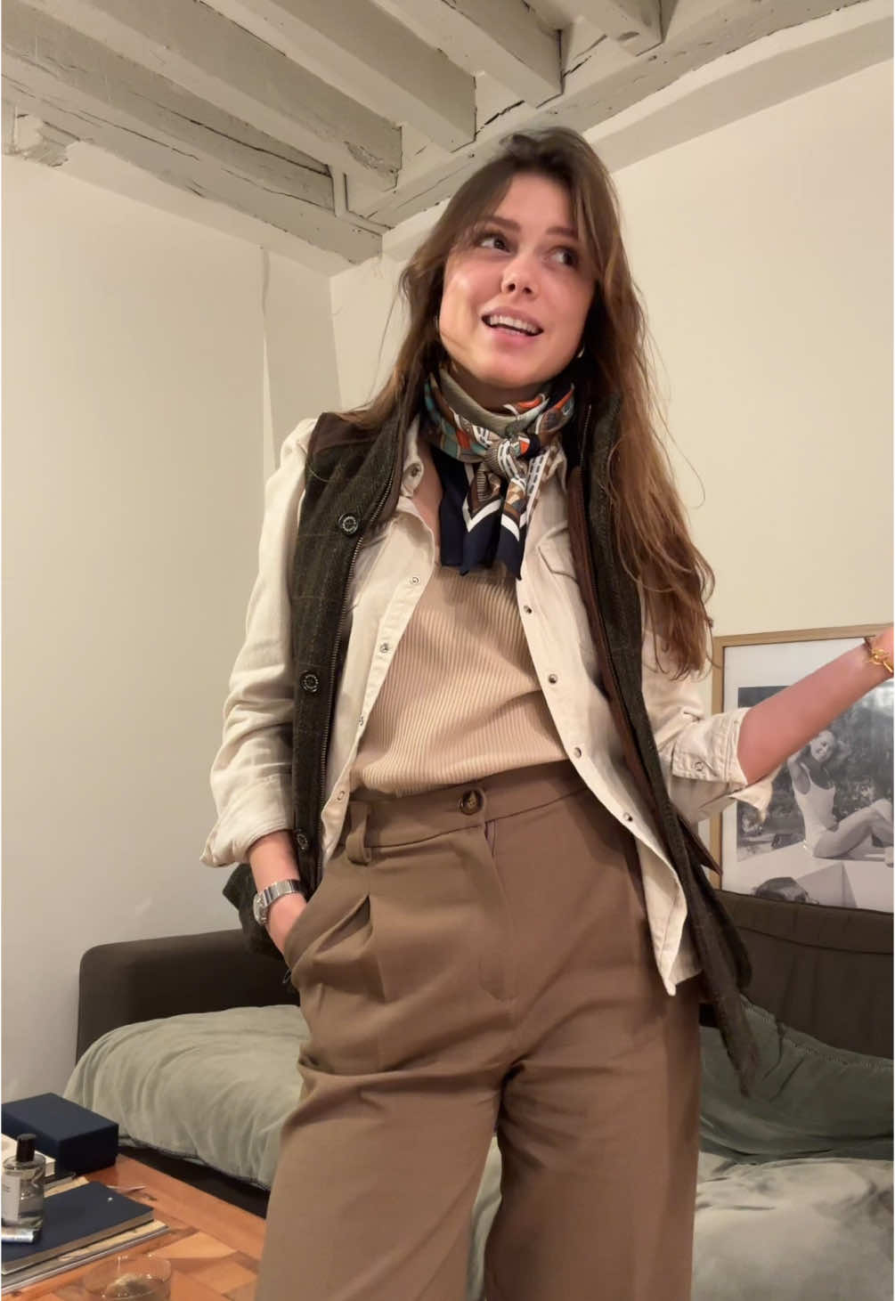 Chill avec ma tisane 😎 #elegance #elegancealafrancaise #chicalafrancaise #barbour #elegantstyle 