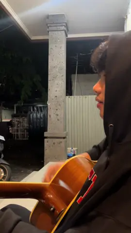 aku yang malang 4 - superiots ft.rara #gitarcover #gitar #gitartongkrongan 