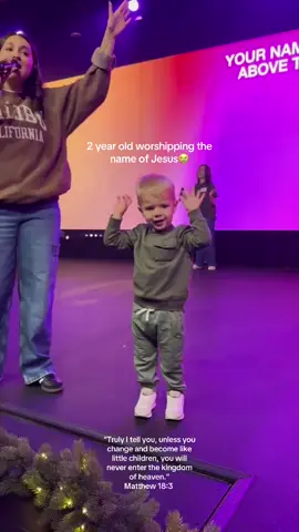 “Worship knows no age!🙌🏻” #worship #fyp #christomlin #christomlinmusic #holyforever 