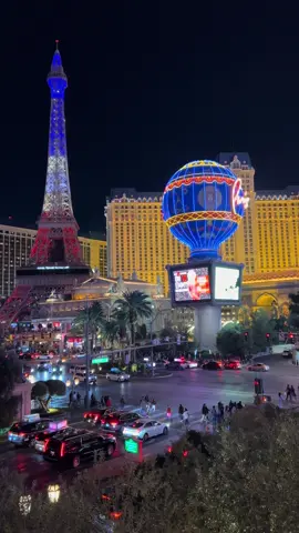 Those vegas views #lasvegas #vegas #lasvegastiktok #vegastiktok #nevada #vegastok #vegasvacation 