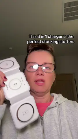 This 3 in 1 charger is awesome for on the go. #3in1charger #iphonecharger #charger #magneticcharger 