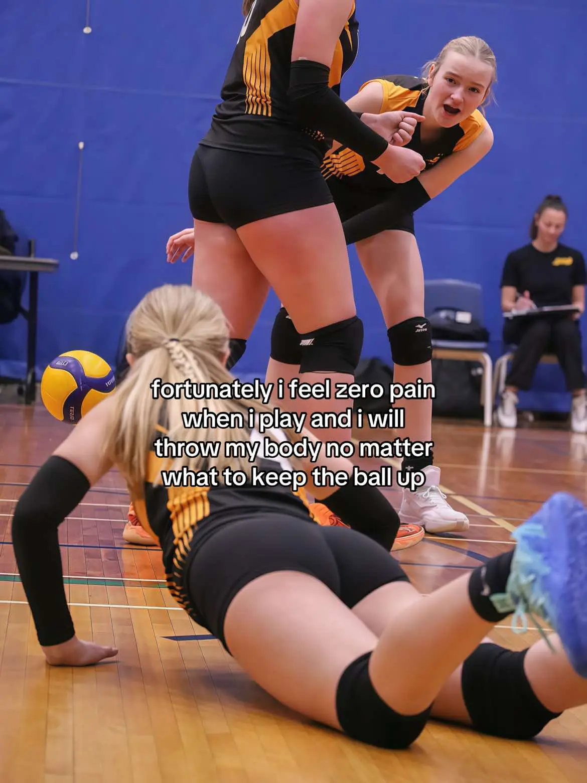 bruised through my knee pads 😫 #volleyball #sport #fyp #trend #trending #athlete #relatablevolleyball #volleyballgirls
