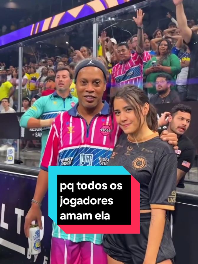 por que todos os jogadores amam a influencer Mercedes Roa #mercedesroa #ronaldinho #futebol 