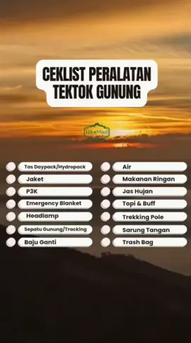 Mendaki gunung, meskipun hanya untuk tektok, tetap membutuhkan persiapan matang, terutama dari segi peralatan. Karena di alam, segala hal bisa terjadi tanpa terduga. Salah langkah, lupa membawa barang penting, bisa jadi bencana kecil yang menghambat perjalananmu. Yuk, pastikan daftar peralatanmu lengkap agar pendakian tektok kali ini berjalan lancar dan penuh pengalaman menyenangkan! 1. Tas Daypack / Hydro pack 2. Jaket 3. P3K standar pendakian 4. Emergency Blanket 5. Headlamp 6. Sepatu Gunung / Tracking 7. Air Minum 8. Makanan Ringan 9. Jas Hujan 10. Trekking Pole 11. Sarung Tangan 12. Topi & Buff 13. Baju Ganti 14. Trash Bag Persiapan yang matang adalah kunci keselamatan dan kenyamanan saat mendaki gunung, bahkan untuk perjalanan singkat seperti tektok. Jangan pernah meremehkan pentingnya membawa peralatan yang tepat. Apa saja yang selalu kamu bawa saat tektok? Share di kolom komentar, yuk! #peralatantektok #tektokgunung #tektok #gunung #pendaki #pendakipemula #pendakifomo #peralatanmendaki #tiktokgunung #perlengkapanmendaki #peralatannaikgunungpemula 