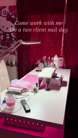 What do we think of the sets? #nailtech #naildaywithme #beginnernailtech #fyp #ForYou 