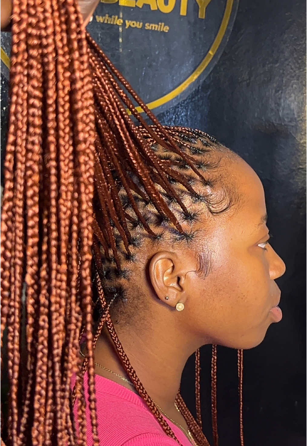 Okay motigbo  #simpliebonybeauty #fy#smallknotlessbraids #smallbraidstyles #explorer #viralvideos 