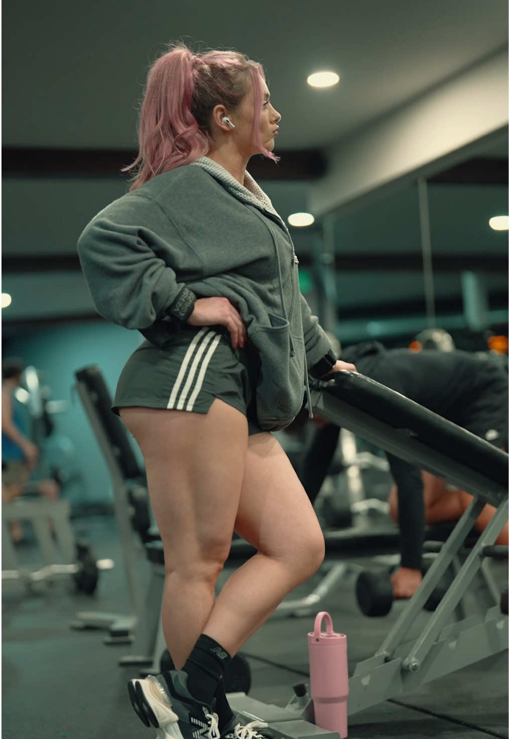 My leg days are a love-hate relationship, just like actually getting to the gym some days. Remember, everyone starts somewhere! Try to give yourself grace, as you start on your journey 🩶 workout fueled by @C4 Energy  You can do the exact 5 day workout program I am doing for ONLY $5 ~ the link to shop is in my bio! === #Fitness #gymgirlsoftiktok #gymgirlies #workout #FitTok #fitgirl #GymTok #gymgirl #legworkout #legday #girlswholift #tampa
