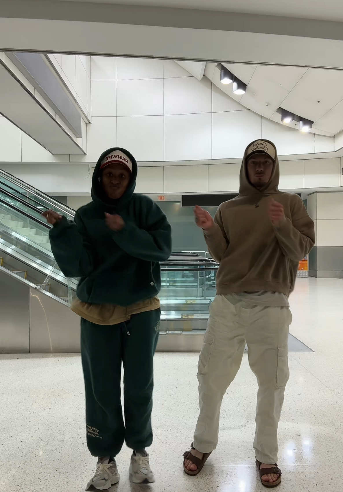 6 hour layover in Miami 🙃  #jamesandcaleigha #couple #coupletravel #layover #couplegoals 