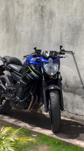 QUE MOTO MEUS PARCEIROS 💙 . .         #xj #xj6 #ya #yamaha #popular #tik_tok #META #viral #viral_video #drake #videoviral #sonho #