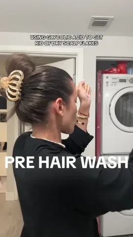 Forgot how well Glycolic Acid works for dry scalp!!🤲🏽✨ #scalptok #flakyscalp #dandruff #glycolicacidforscalp #hairtips #hairgrowth #healthyhair #hairwashroutine #haircareroutine #Lifestyle #fyp 