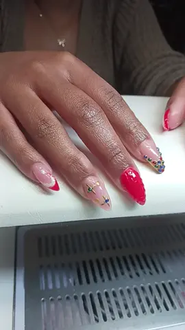 #creatorsearchinsights  #christmasnails #holidaynails #Rednails #Ferrarirednails