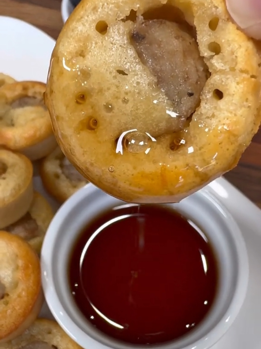 Save this recipe for a late morning breakfast surprise. Thanks to @Cooking in the Midwest for this awesome breakfast recipe! #EasyRecipe #breakfast #fingerfood 