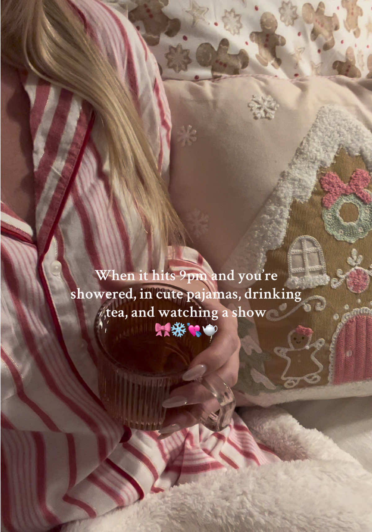 No joke i look forward to this every night #pinterestaesthetic #pinterest #tea #nightime #cozy #girlythings #relatable 
