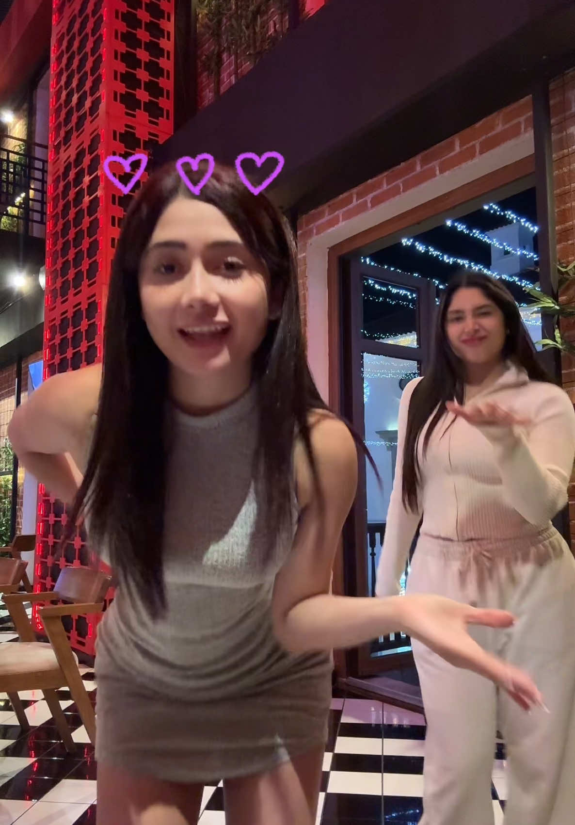 Les presento a mi hermana @Sofi 