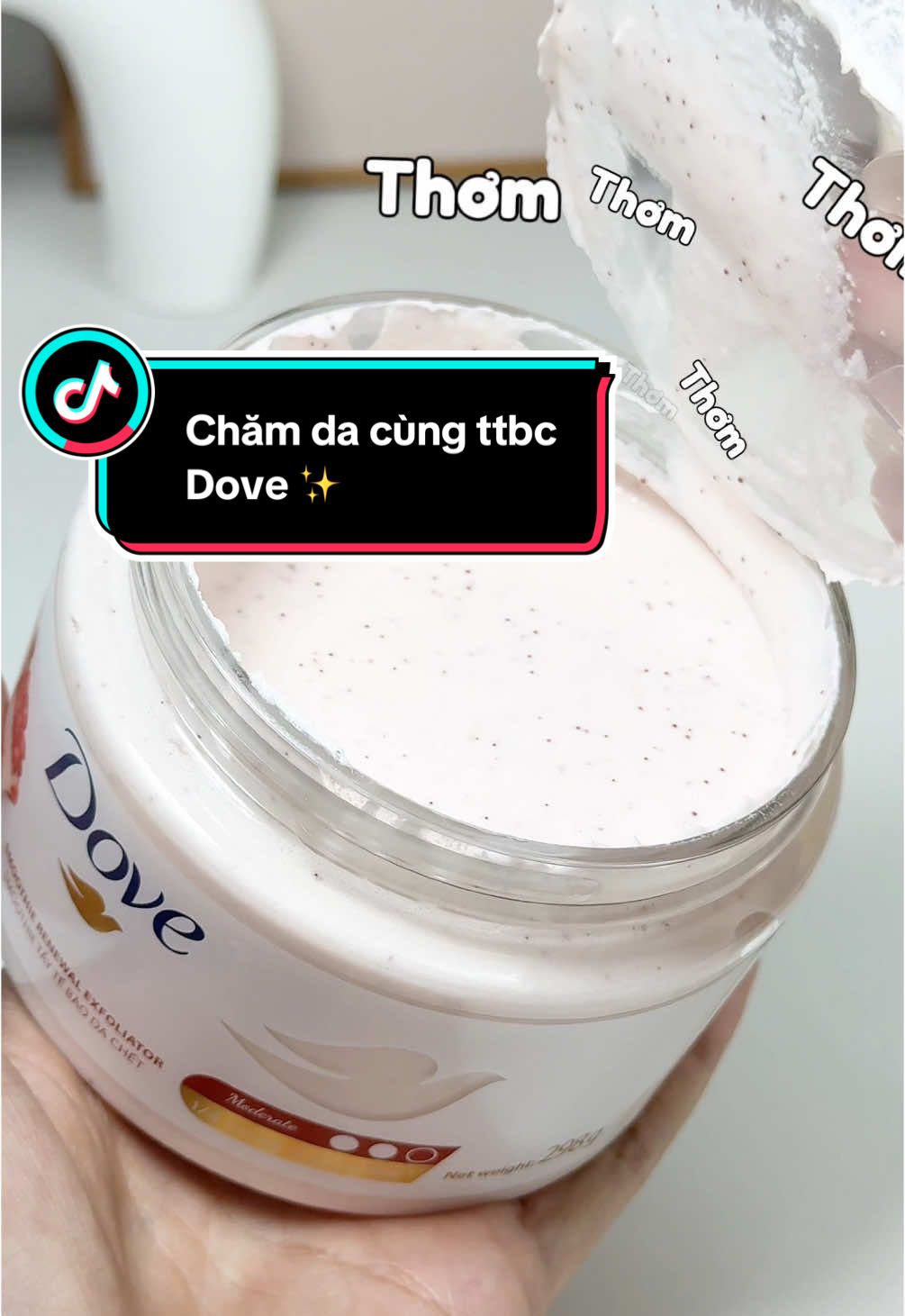 Thơm mà dùng mịn da lắm, mấy bà dùng em này xong thoa kem lên siu thấm luôn á ✨🤭 #hgaanh #hoangaanh #review #ttbc #taytebaochet #scrubs #dove #taytebaochetbody #bodycare #skincare #beauty #lamdep #viral #xuhuong #fyp #foryou 