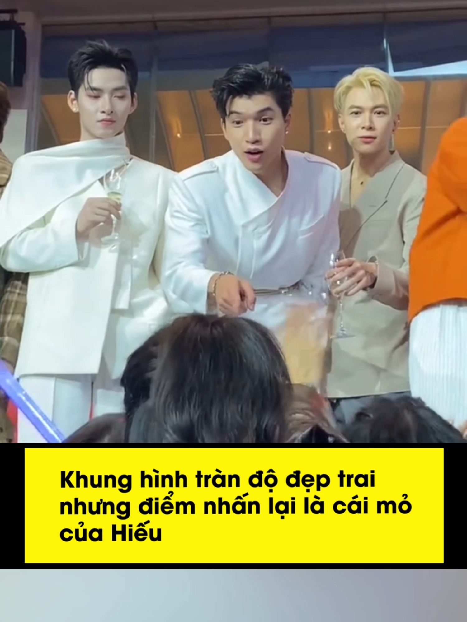 Khung hình tràn độ đẹp trai nhưng điểm nhấn lại là cái mỏ của Hiếu #khaunghiep #hieuthuhai #anhtraisayhiconcert