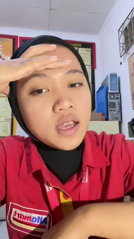 Udah di spill ni urutannya,awas aja kalo masi pda neror 🤏🏻🫰🏻#foryoupage #foryourpagetiktok #fyp #alfamarttiktok #makeuptutorial #wardah 